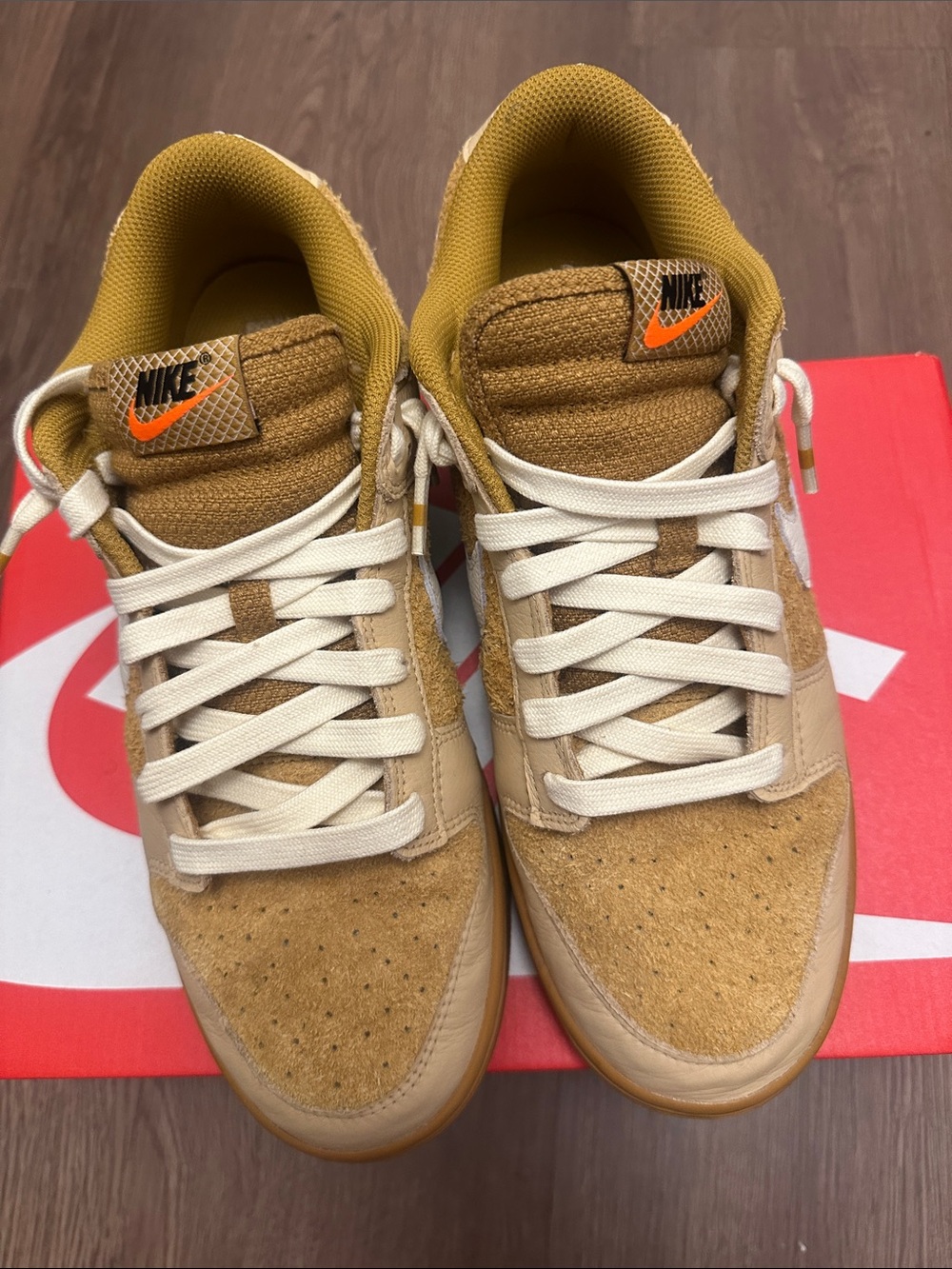 Nike Men’s Tan and Mustard Low-Top Sneakers with White Swoosh